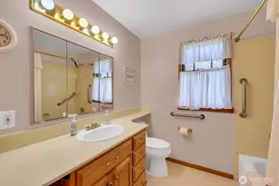 14317 23rd Pl NE, Seattle, WA 98125 - Photo 17