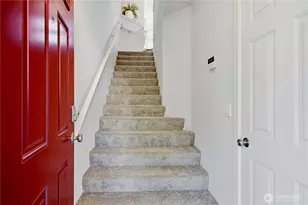 1439 Huckleberry Cir, Issaquah, WA 98029 - Photo 5