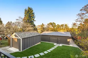 12012 N Park Ave N, Seattle, WA 98133 - Photo 35