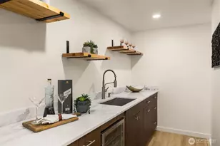 12012 N Park Ave N, Seattle, WA 98133 - Photo 23