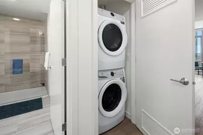 800 Columbia Street #1703, Seattle, WA 98104 - Photo 11