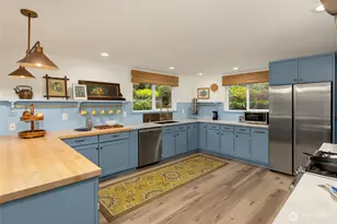 15335 Sunrise Drive NE, Bainbridge Island, WA 98110 - Photo 15