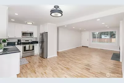 21713 Meridian Avenue S, Bothell, WA 98021 - Photo 9