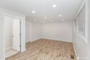 21713 Meridian Ave S, Bothell, WA 98021 - Photo 15