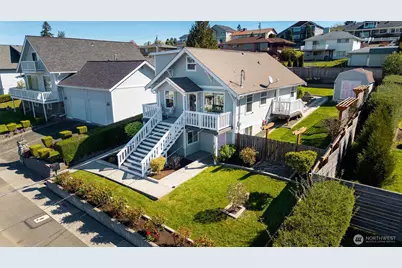 808 Renton Avenue S, Renton, WA 98057 - Photo 7