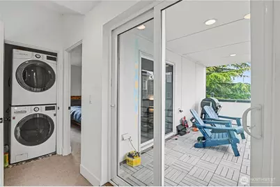 933 N 91st Street #B, Seattle, WA 98103 - Photo 23