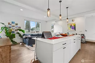 933 N 91st St, Seattle, WA 98103 - Photo 11