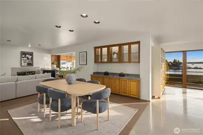 9903 Lake Washington Boulevard NE #201, Bellevue, WA 98004 - Photo 11