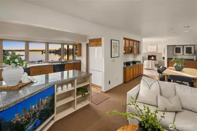 9903 Lake Washington Boulevard NE #201, Bellevue, WA 98004 - Photo 27