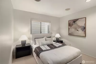 9903 Lake Washington Boulevard NE #201, Bellevue, WA 98004 - Photo 23