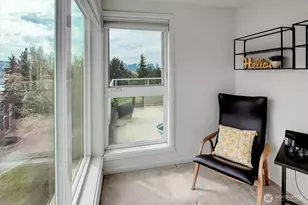 3300 Meridian Ave N, Seattle, WA 98103 - Photo 9