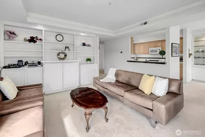 3300 Meridian Avenue N #409, Seattle, WA 98103 - Photo 13