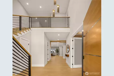 1630 104th Avenue SE, Bellevue, WA 98004 - Photo 3