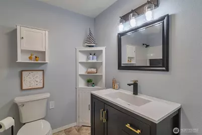 19115 Ballinger Way NE #102, Lake Forest Park, WA 98155 - Photo 15