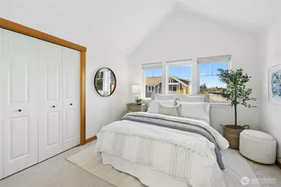 115 Halls Brothers Loop NE #208, Bainbridge Island, WA 98110 - Photo 19