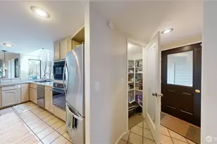 627 N Waugh Rd, Mount Vernon, WA 98273 - Photo 9