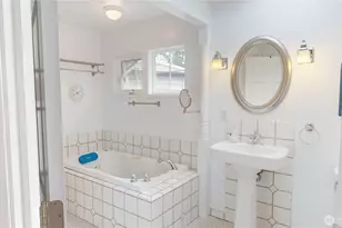 627 N Waugh Rd, Mount Vernon, WA 98273 - Photo 19