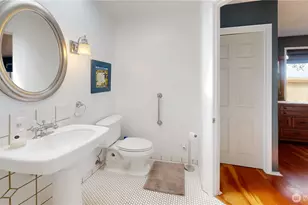 627 N Waugh Rd, Mount Vernon, WA 98273 - Photo 21