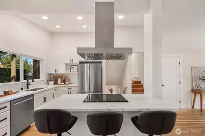 14240 Lake Hills Boulevard, Bellevue, WA 98007 - Photo 19