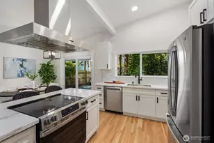 14240 Lake Hills Blvd, Bellevue, WA 98007 - Photo 17