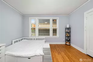 905 NE 43rd St, Seattle, WA 98105 - Photo 13