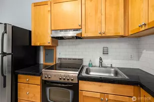 905 NE 43rd St, Seattle, WA 98105 - Photo 17