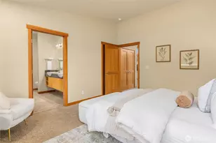 610 Vineyard Ln, Bainbridge Island, WA 98110 - Photo 25