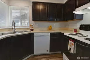 708 Salzburg Ln SE, Olympia, WA 98513 - Photo 11