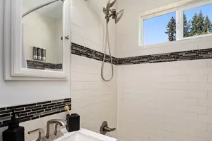 12719 12th Ave NE, Seattle, WA 98125 - Photo 17
