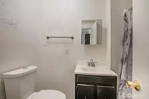 807 N 49th St, Seattle, WA 98103 - Photo 15