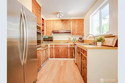 110 N 201st Street, Shoreline, WA 98133 - Photo 11