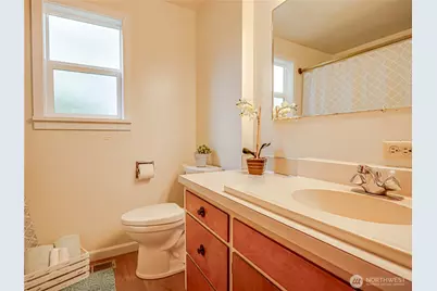 110 N 201st Street, Shoreline, WA 98133 - Photo 25