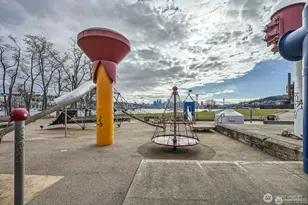 2309 N Northlake Way, Seattle, WA 98103 - Photo 19