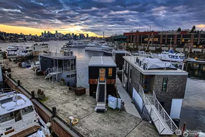 2309 N Northlake Way #5, Seattle, WA 98103 - Photo 5