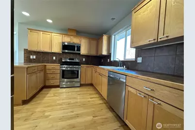 7721 64th Place NE, Marysville, WA 98270 - Photo 9