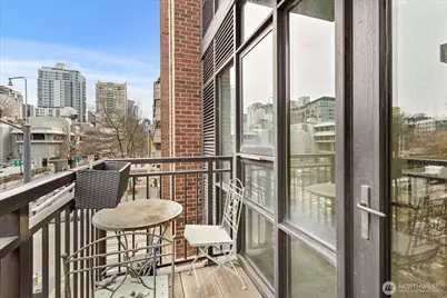 2911 2nd Avenue #404, Seattle, WA 98121 - Photo 15