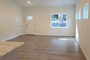 554 Wildwood Dr, Sedro Woolley, WA 98284 - Photo 3