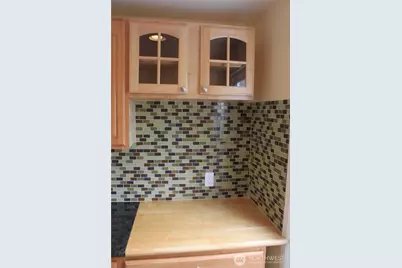 8001 Densmore Avenue N, Seattle, WA 98103 - Photo 19