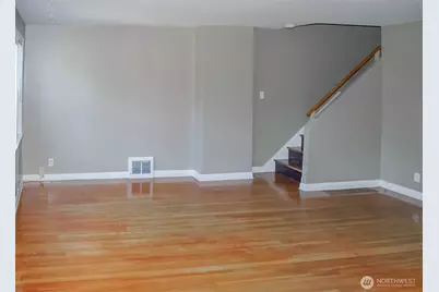 8001 Densmore Avenue N, Seattle, WA 98103 - Photo 9