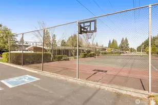 12211 SE 59th St, Bellevue, WA 98006 - Photo 25