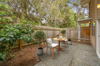 12211 SE 59th Street #61, Bellevue, WA 98006 - Photo 17