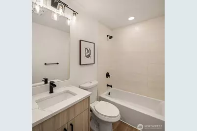 3406 B 34th Avenue W, Seattle, WA 98199 - Photo 17