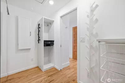 9615 NE 26th Street, Clyde Hill, WA 98004 - Photo 17