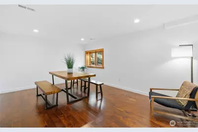 9615 NE 26th Street, Clyde Hill, WA 98004 - Photo 25