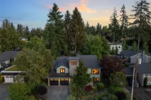 9615 NE 26th St, Clyde Hill, WA 98004 - Photo 5