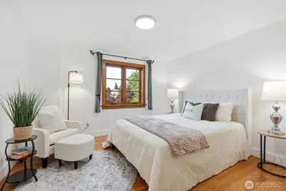 9615 NE 26th Street, Clyde Hill, WA 98004 - Photo 15