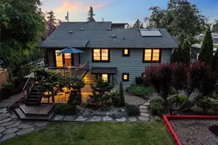 9615 NE 26th St, Clyde Hill, WA 98004 - Photo 7