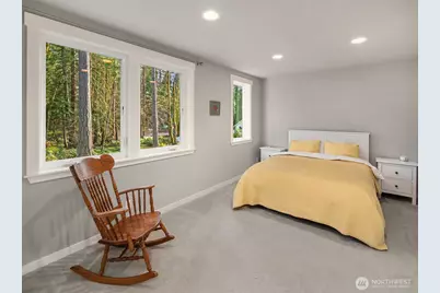 10060 NE Springwood Lane, Bainbridge Island, WA 98110 - Photo 25