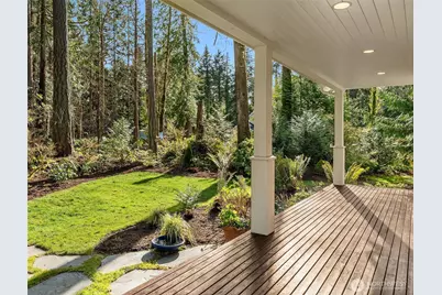 10060 NE Springwood Lane, Bainbridge Island, WA 98110 - Photo 3