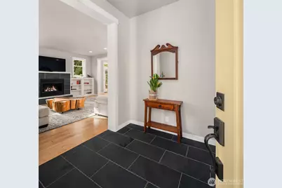 10060 NE Springwood Lane, Bainbridge Island, WA 98110 - Photo 5